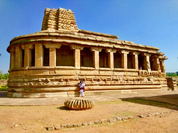 Apsidal temple in Aihole, Buddhist influence in Aihole temple architecture.