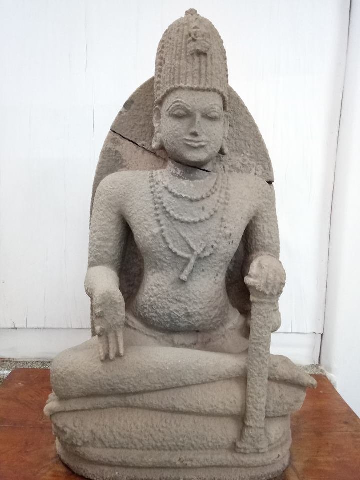 Mahasiddha Mathsyendrantha statue from Kadri Manjunatha Temple currently kept in the Mangalore Archeological Museum.